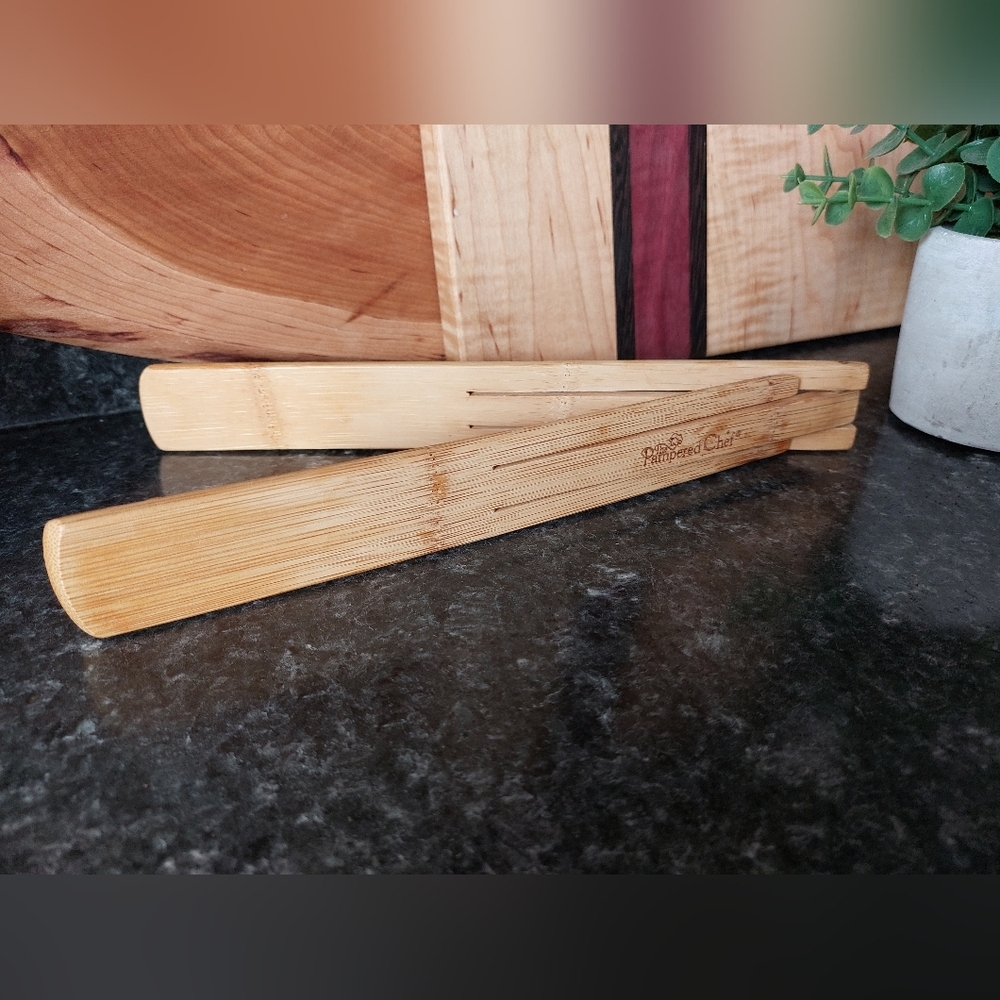 Pampered chef Bamboo Salad Tongs